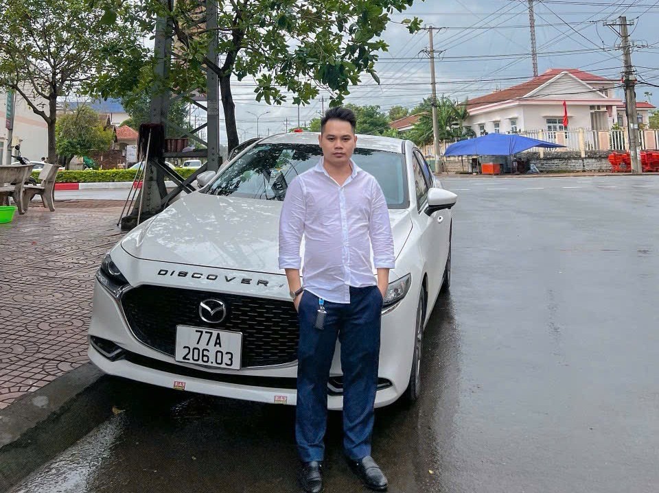 MAZDA 3 LUXURY 2021