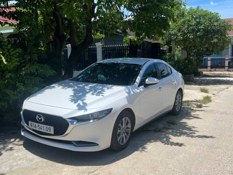 MAZDA 3 LUXURY 2025