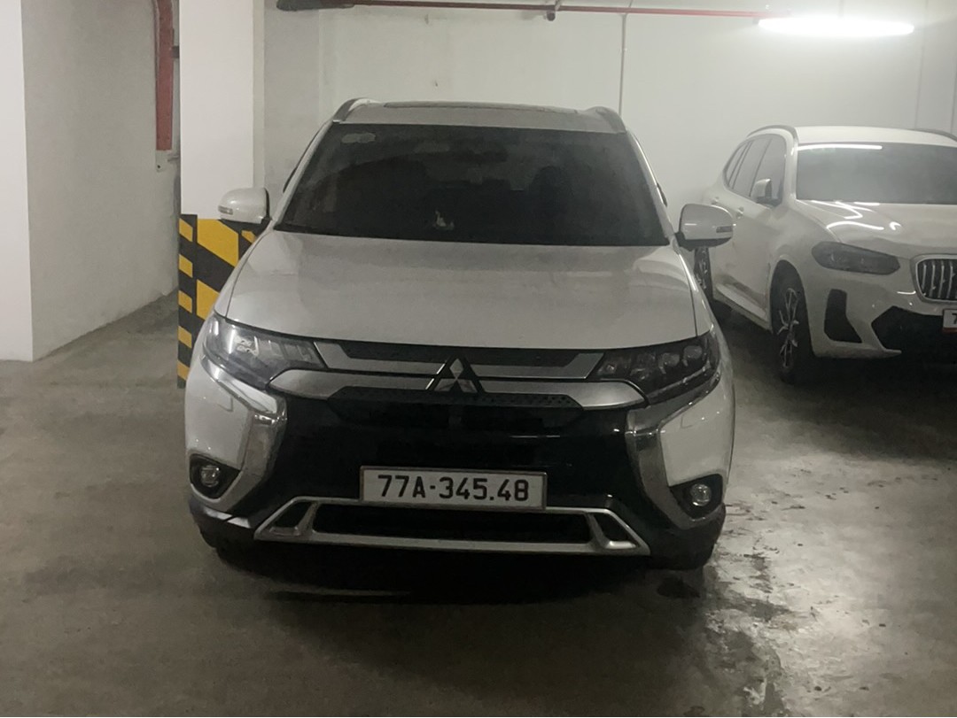 MITSUBISHI OUTLANDER Premium 2020