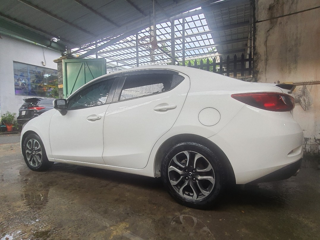 MAZDA 2 2016
