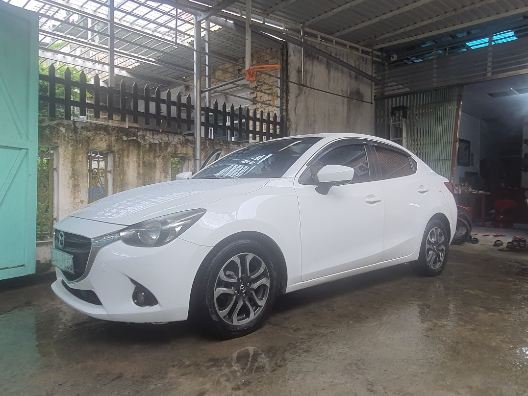 MAZDA 2 2016