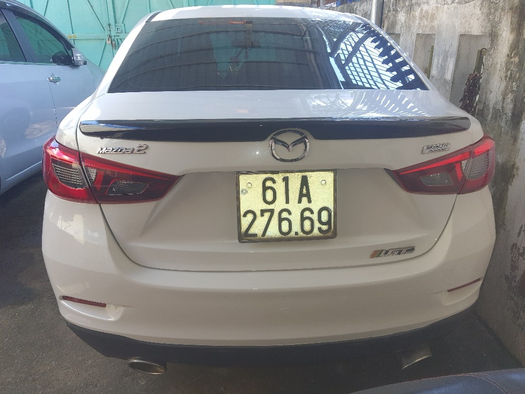MAZDA 2 2016