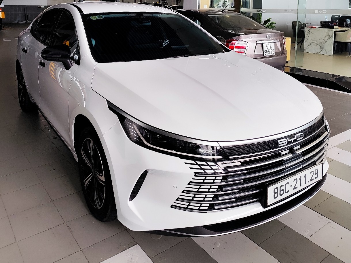 BYD SEAL 5 2025