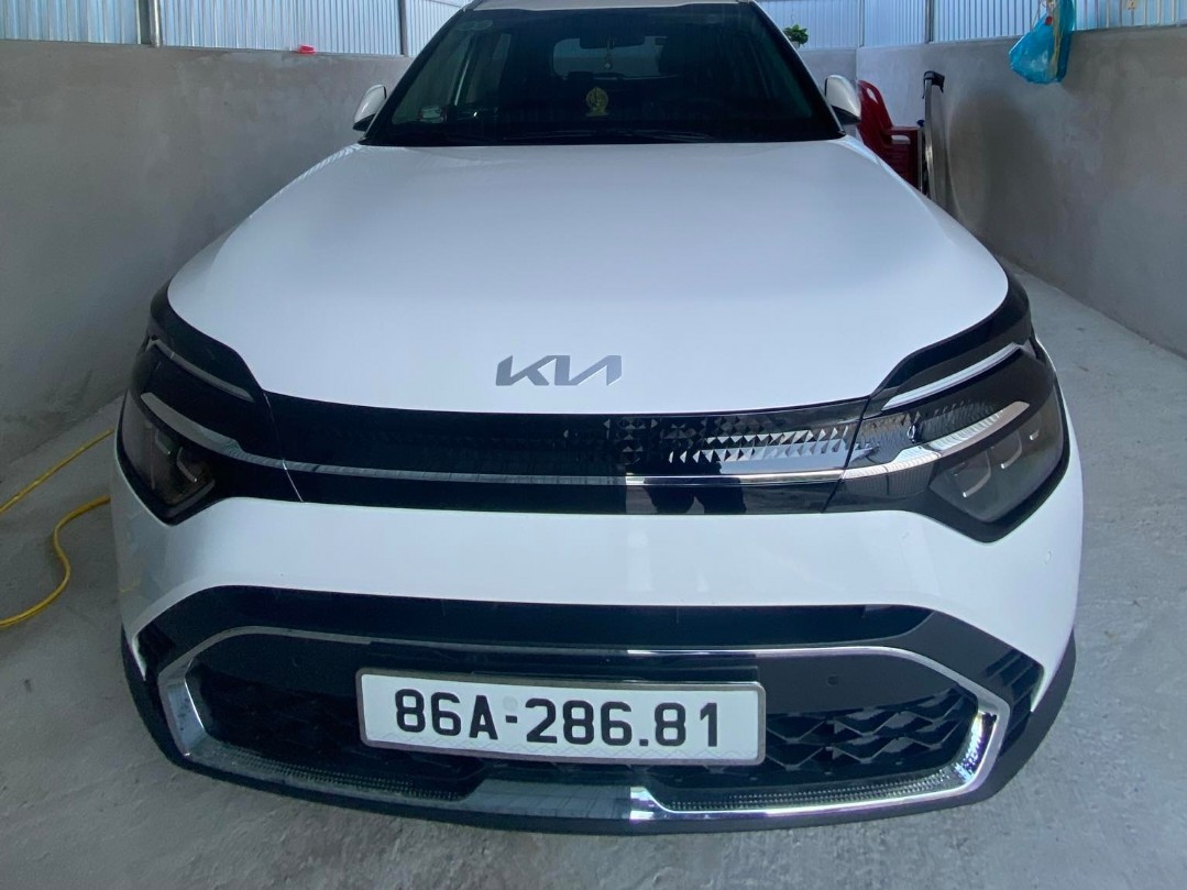 KIA CARENS PREMIUM 2024