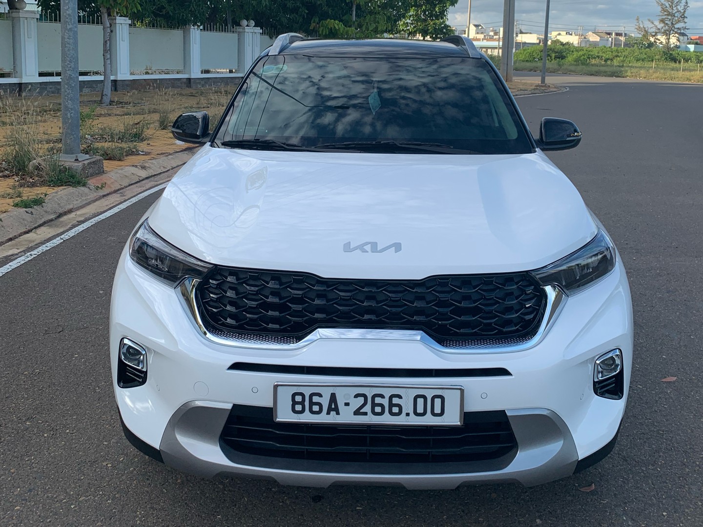 KIA SONET LUXURY 2023
