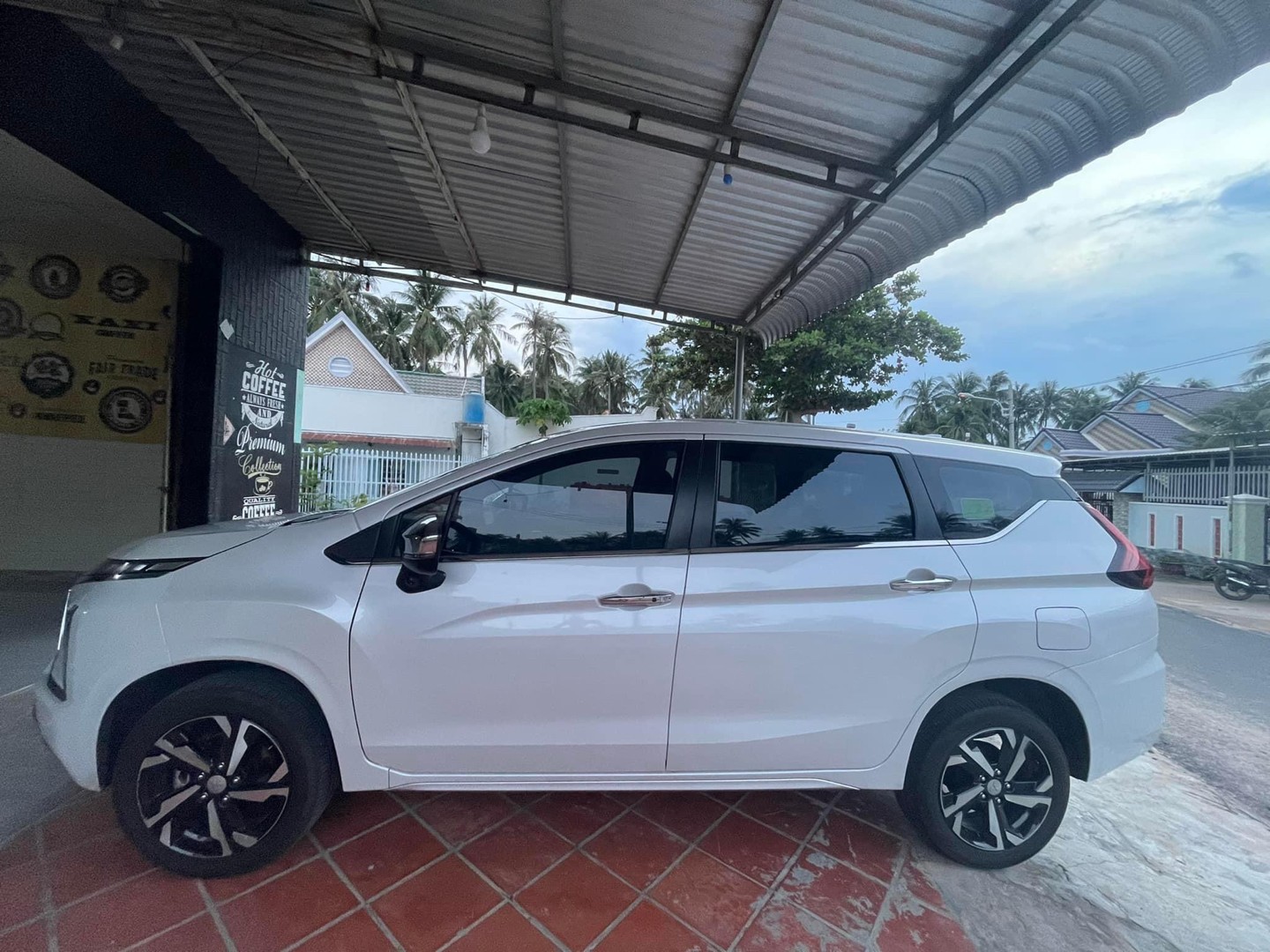 MITSUBISHI XPANDER 2024
