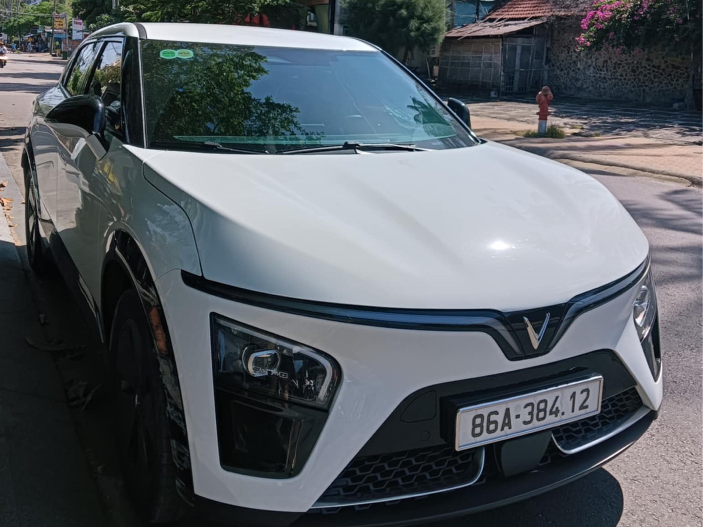 VINFAST VF7 ECO 2025