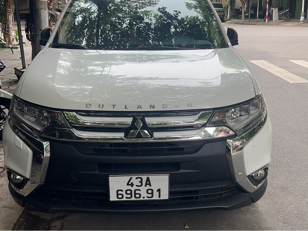 MITSUBISHI OUTLANDER Premium 2019