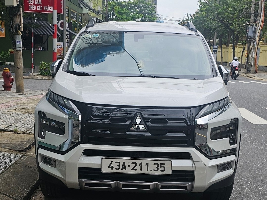 MITSUBISHI XPANDER 2023