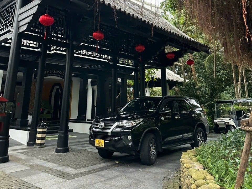 TOYOTA FORTUNER 2017