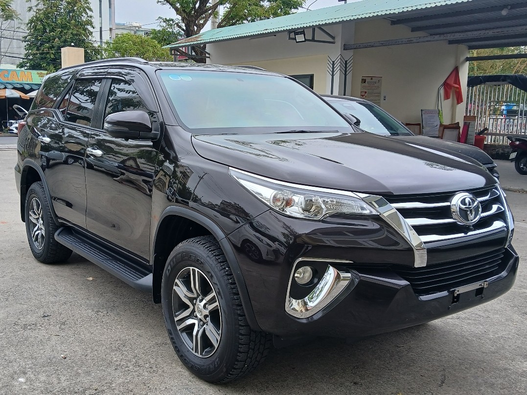 TOYOTA FORTUNER 2019