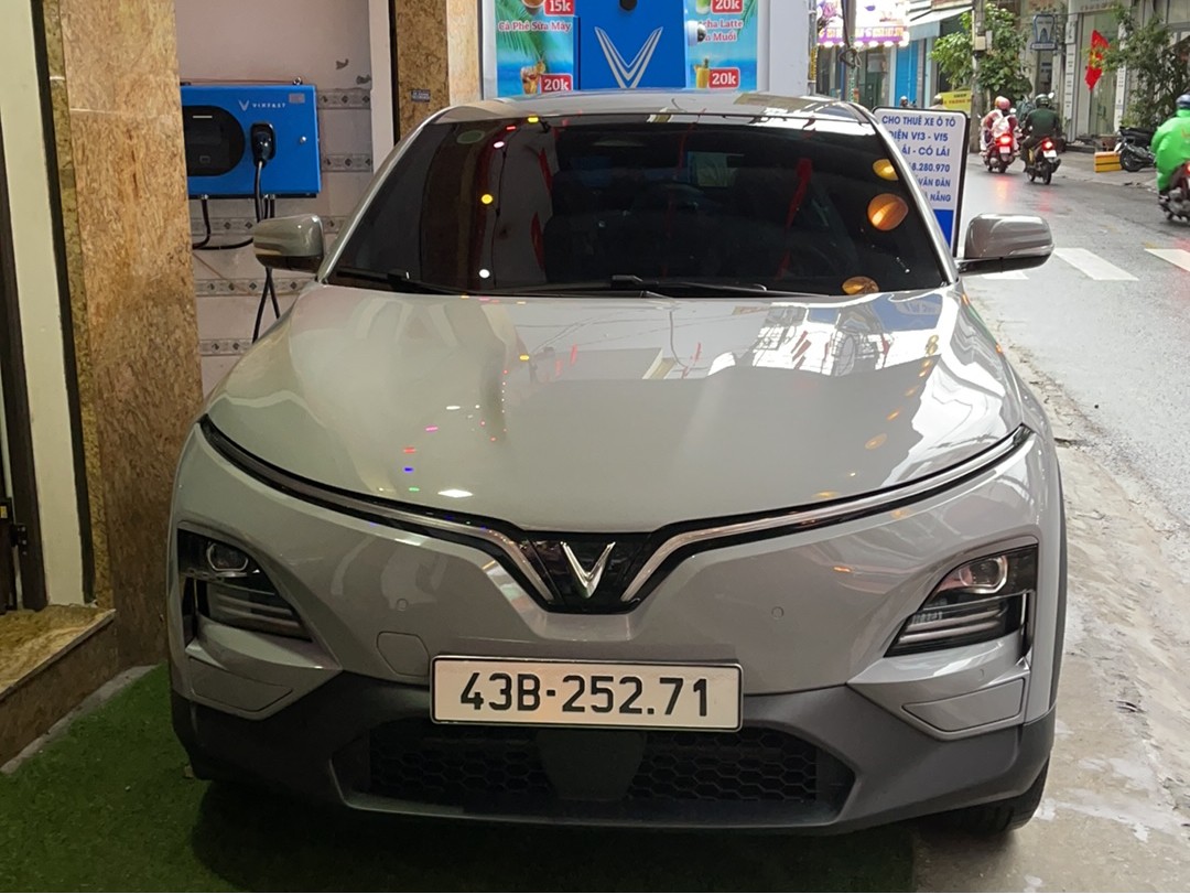VINFAST VF6 ECO 2025