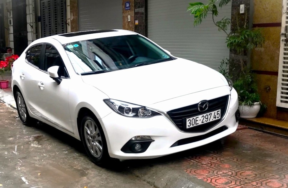 MAZDA 3 Deluxe 2017