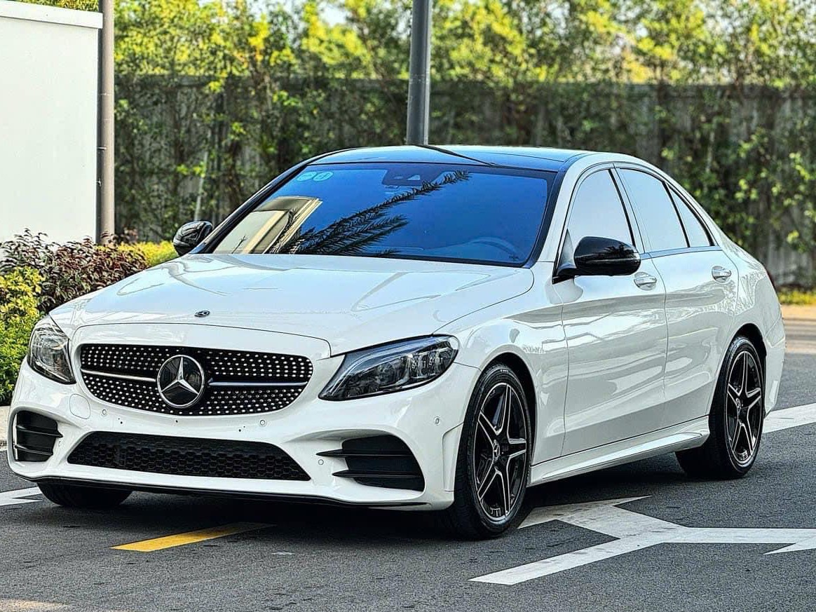 MERCEDES C300 AMG 2020