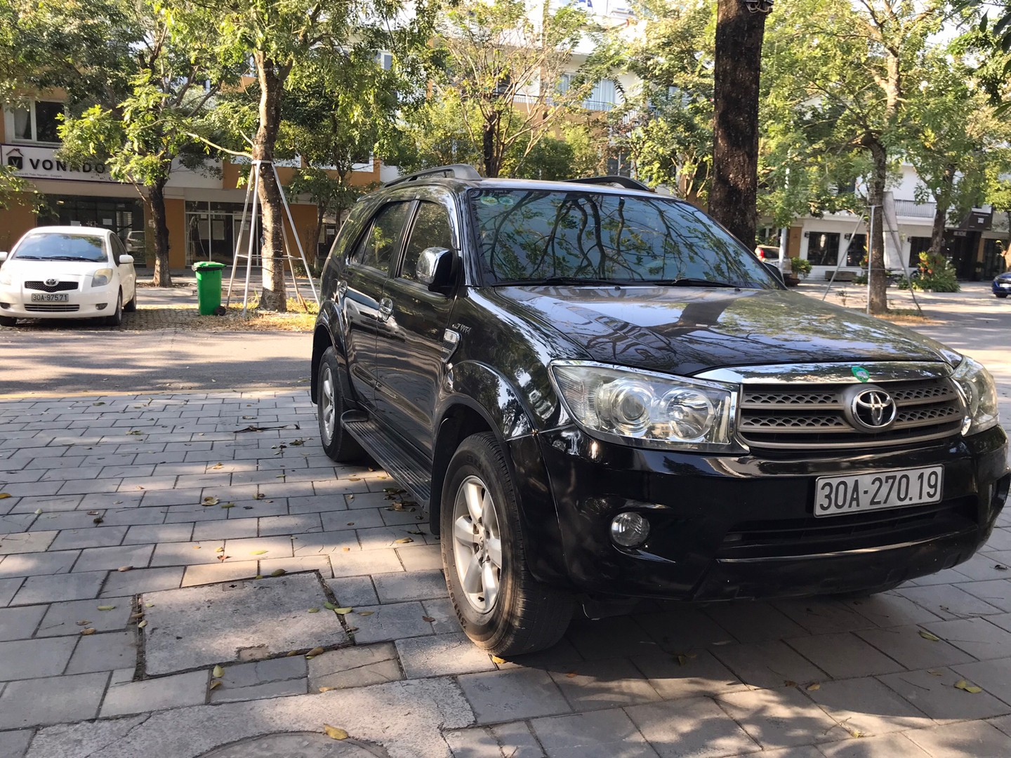 TOYOTA FORTUNER 2010