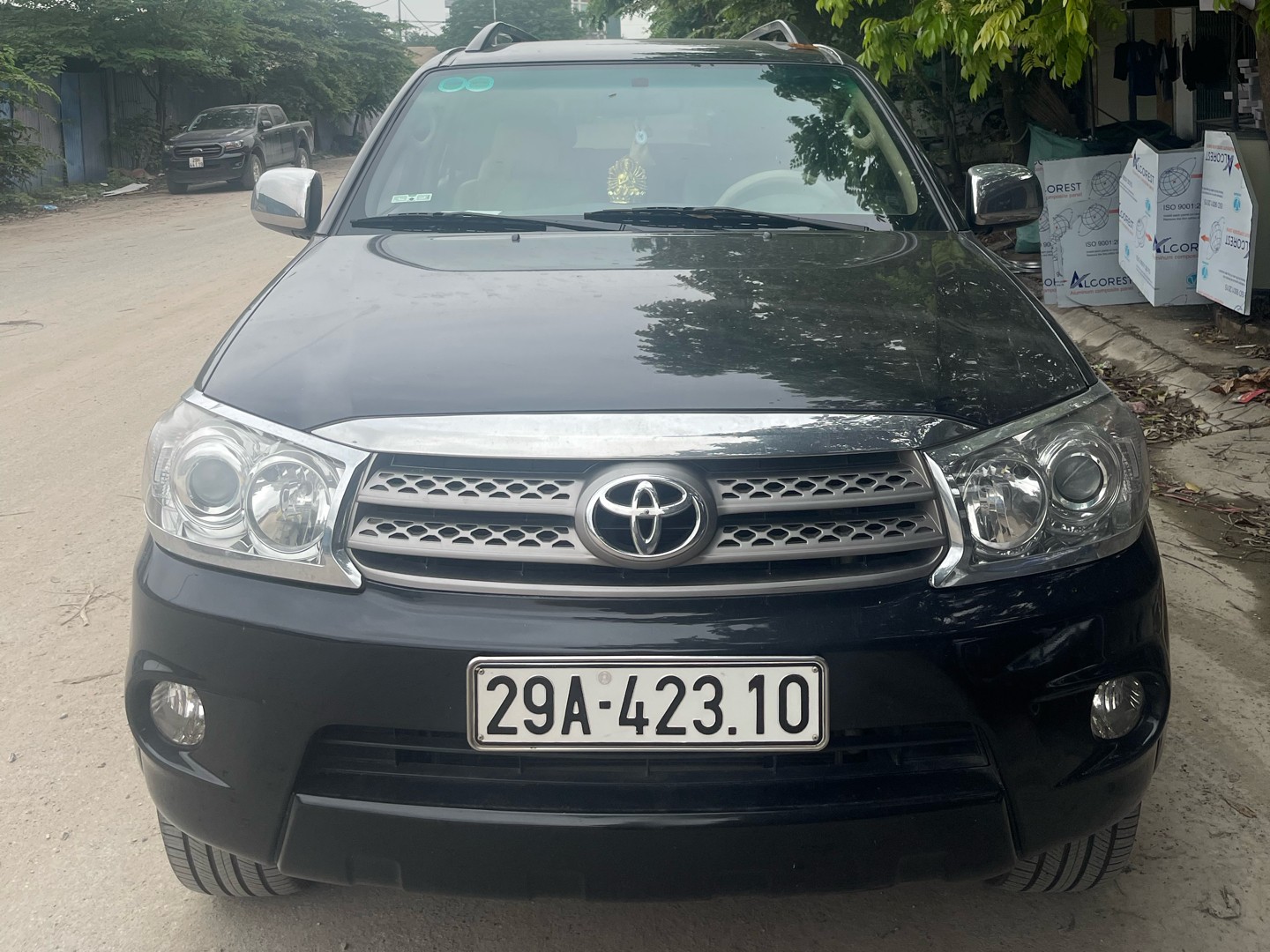 TOYOTA FORTUNER 2012