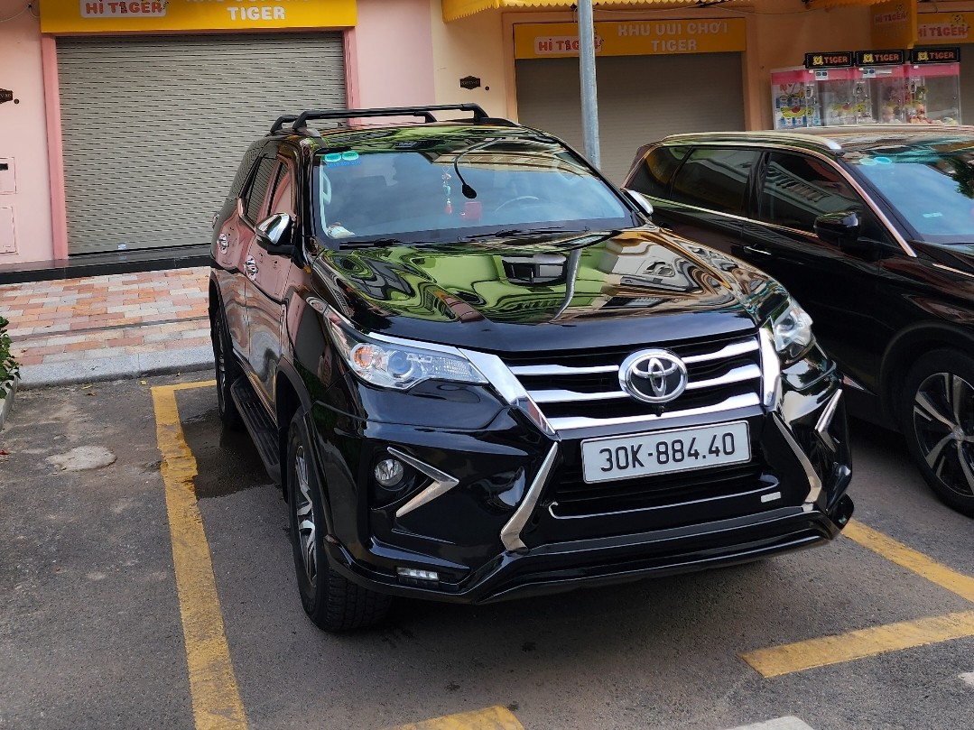 TOYOTA FORTUNER 2017