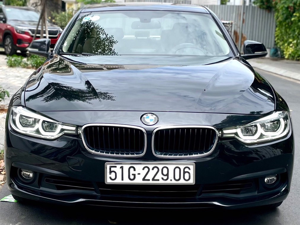 BMW 320i  2016