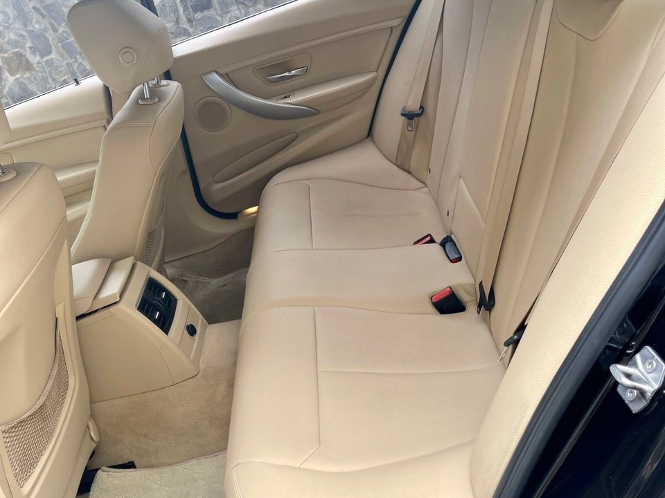 BMW 320i  2016