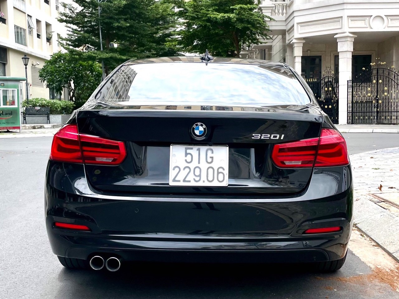BMW 320i  2016