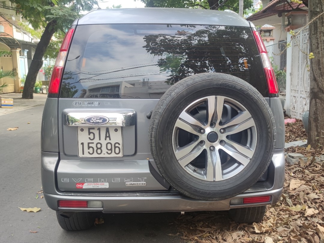 FORD EVEREST 2011