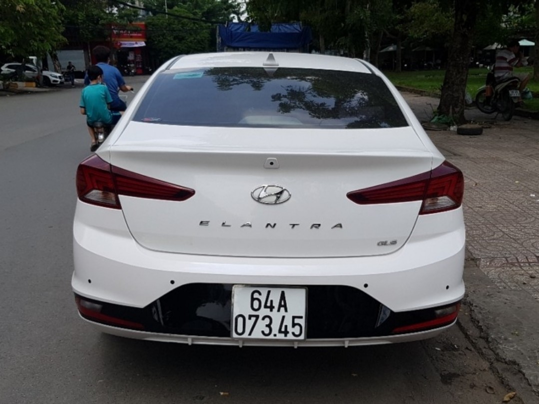 HYUNDAI ELANTRA 2019