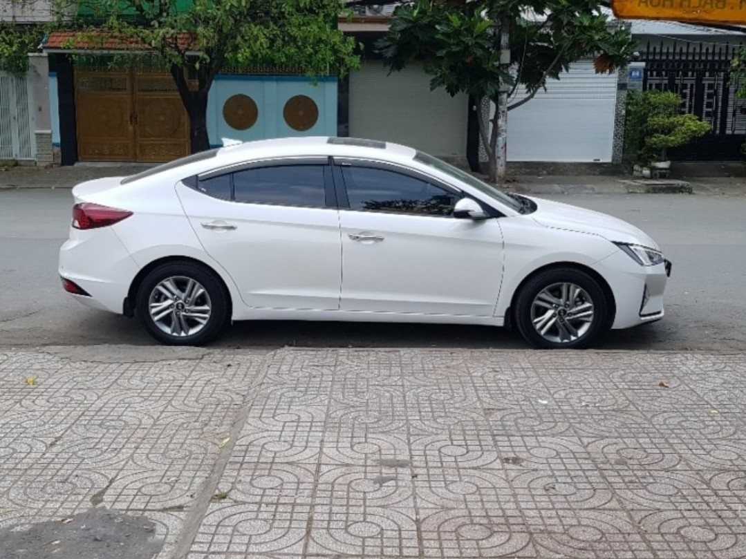 HYUNDAI ELANTRA 2019
