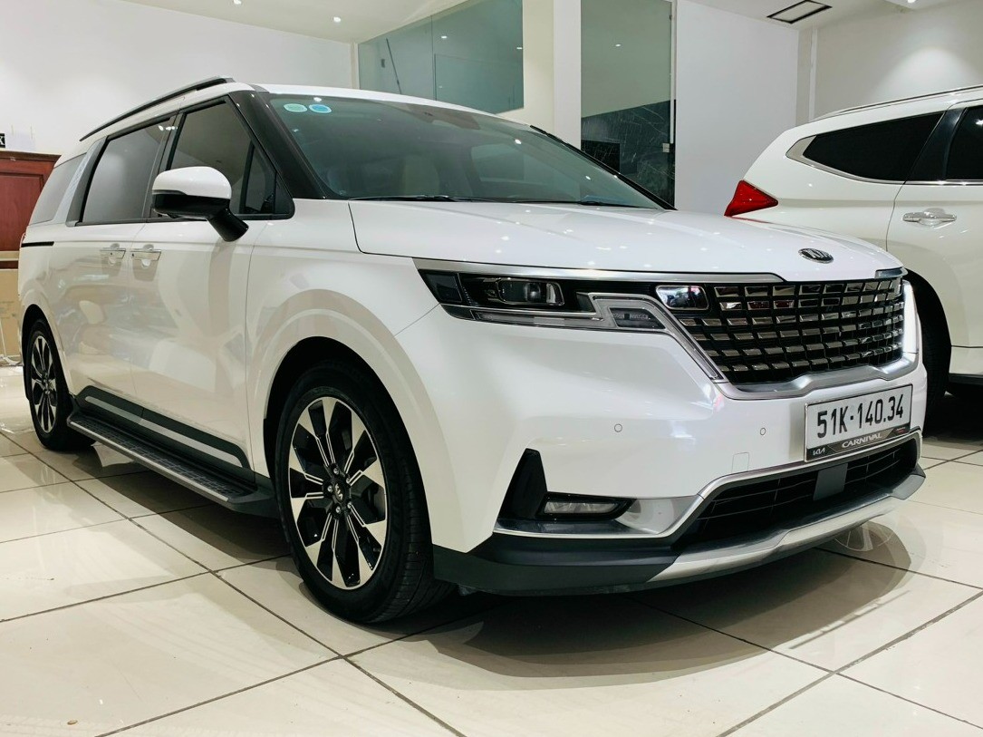 KIA CARNIVAL PREMIUM 2021