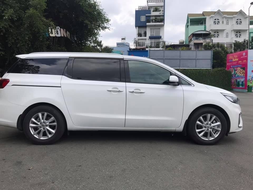 KIA SEDONA DELUXE 2021