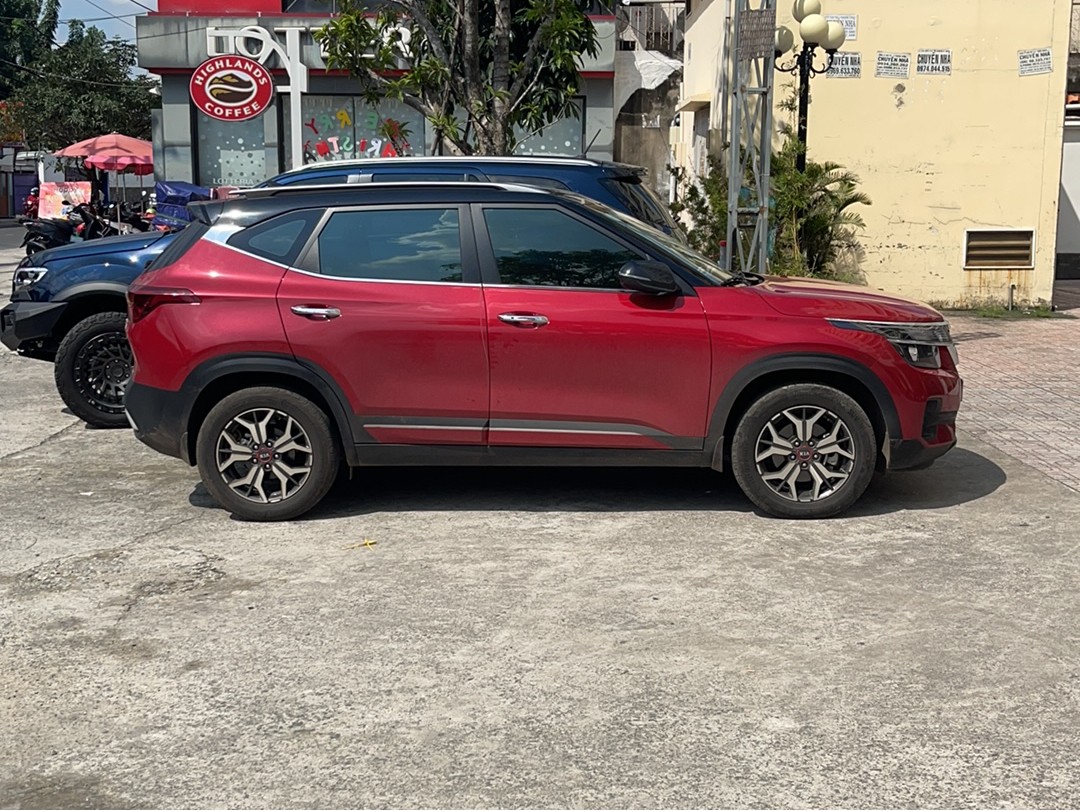 KIA SELTOS LUXURY 2020