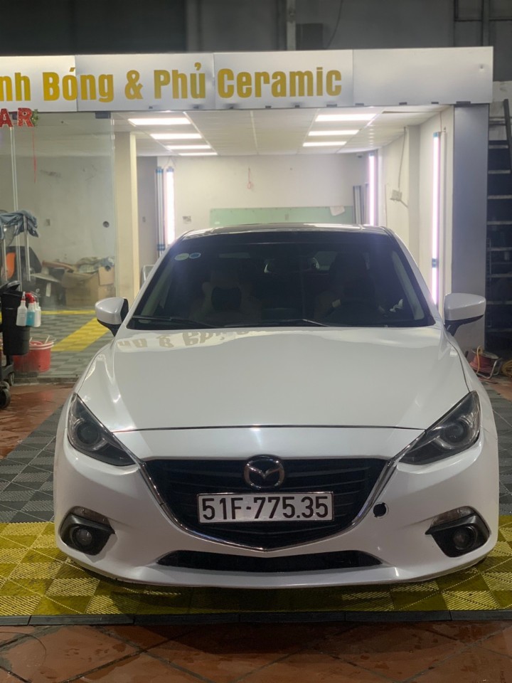 MAZDA 3 Deluxe 2016