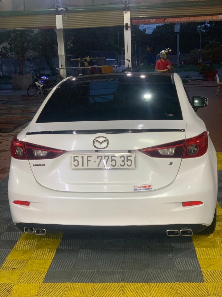 MAZDA 3 Deluxe 2016