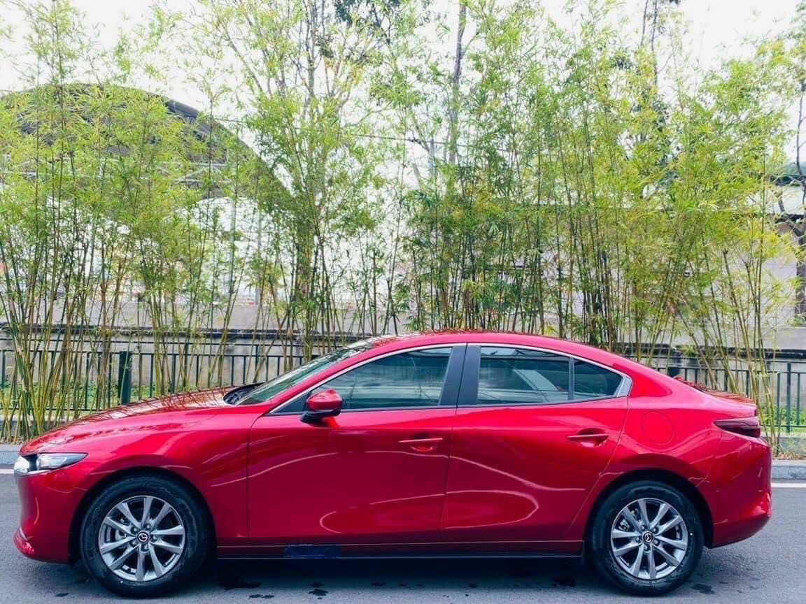 MAZDA 3 Deluxe 2022