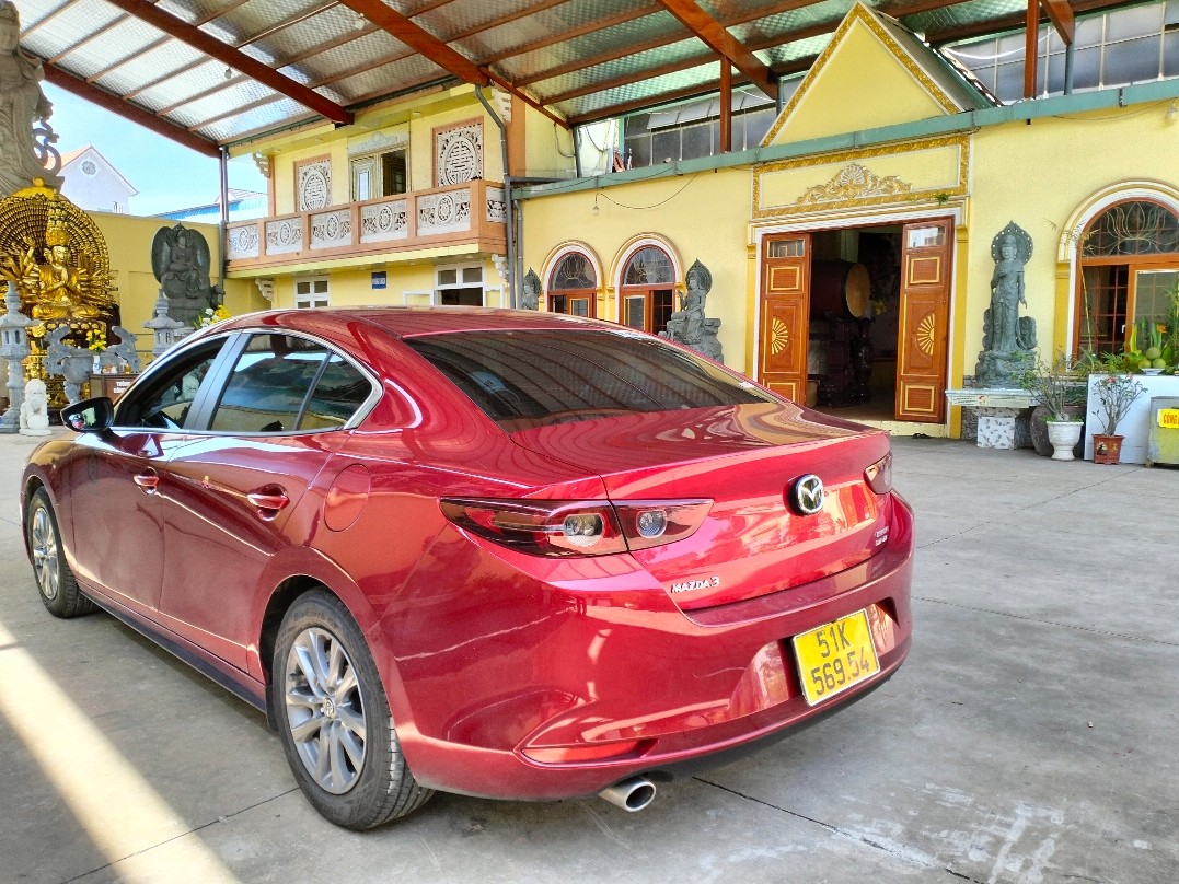 MAZDA 3 Deluxe 2022