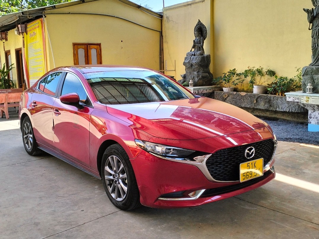 MAZDA 3 Deluxe 2022