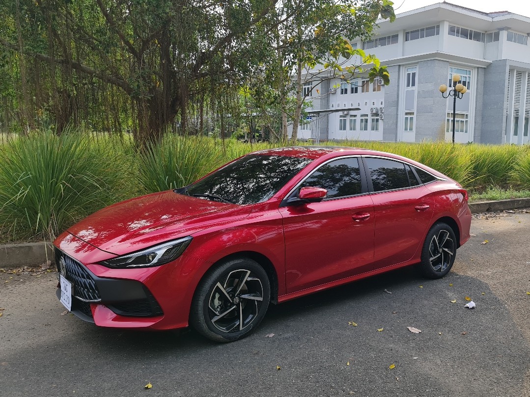 MG5 LUXURY 2022