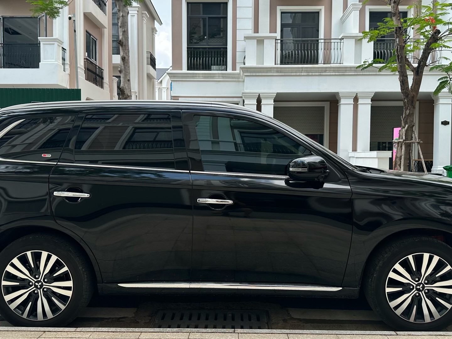 MITSUBISHI OUTLANDER 2022