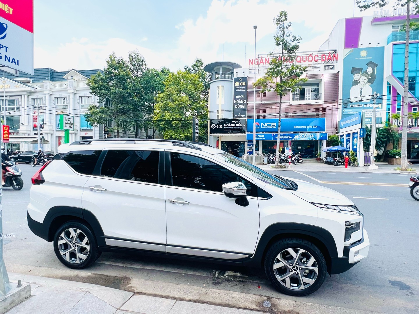 MITSUBISHI XPANDER 2023