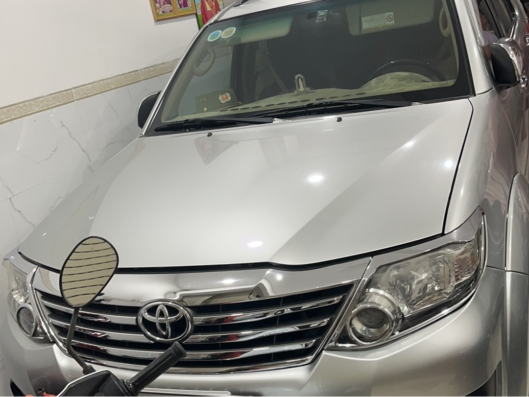 TOYOTA FORTUNER 2014