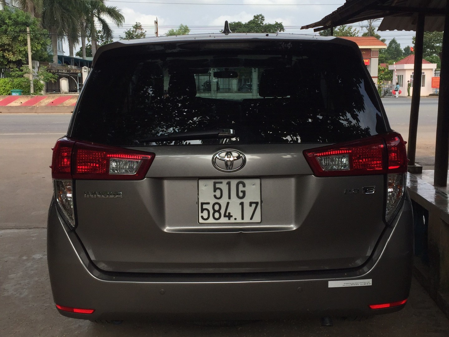 TOYOTA INNOVA 2018