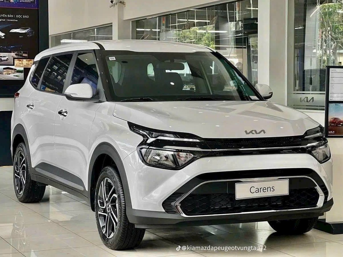 KIA CARENS 2025