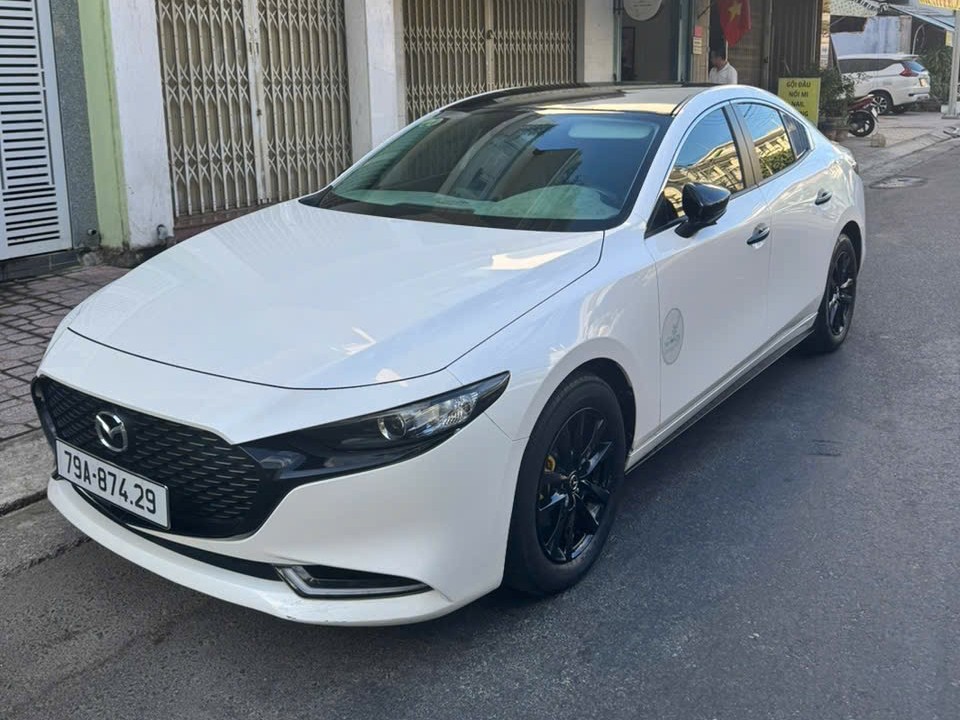 MAZDA 3 LUXURY 2022