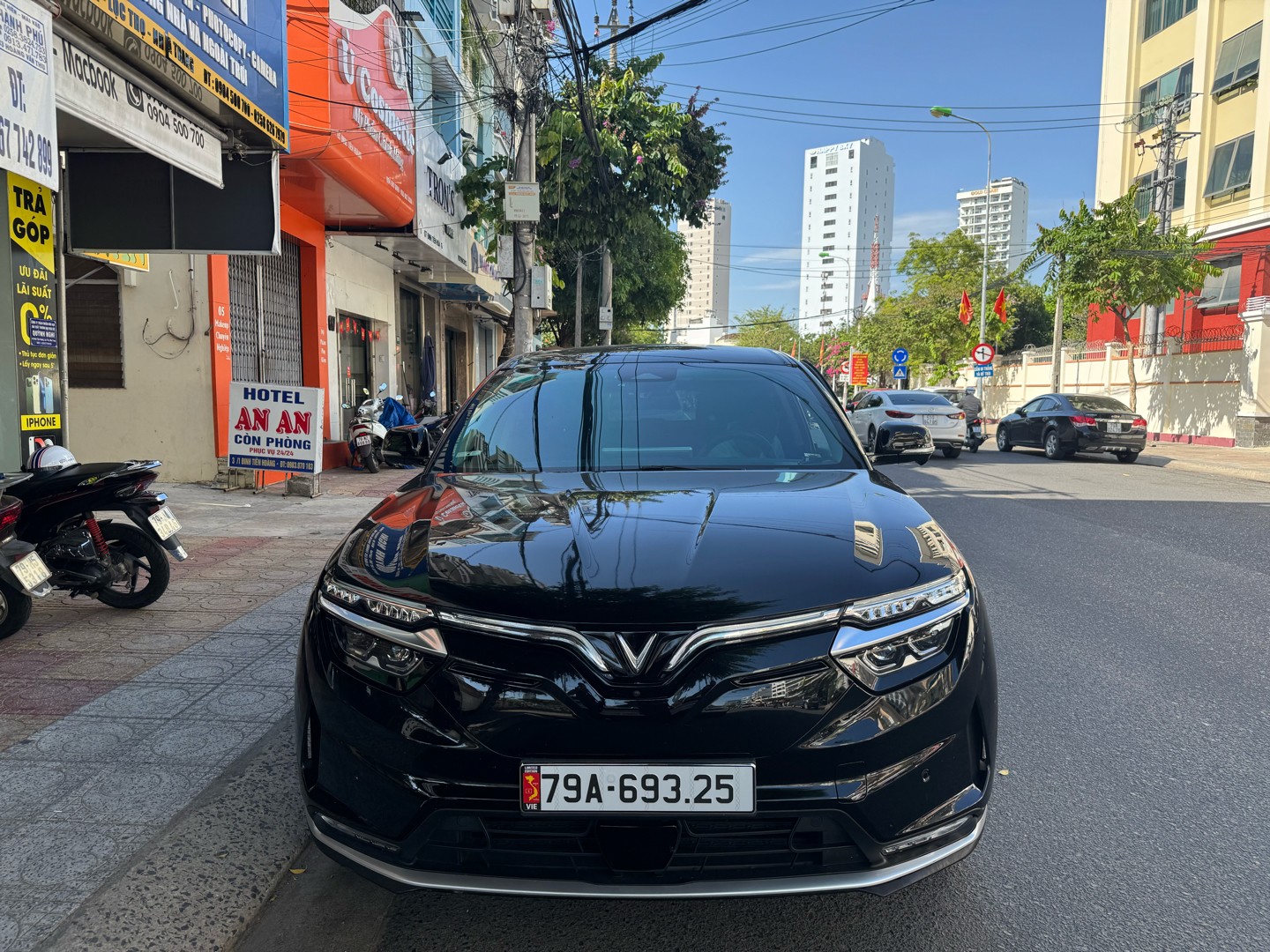 VINFAST VF8 ECO 2023