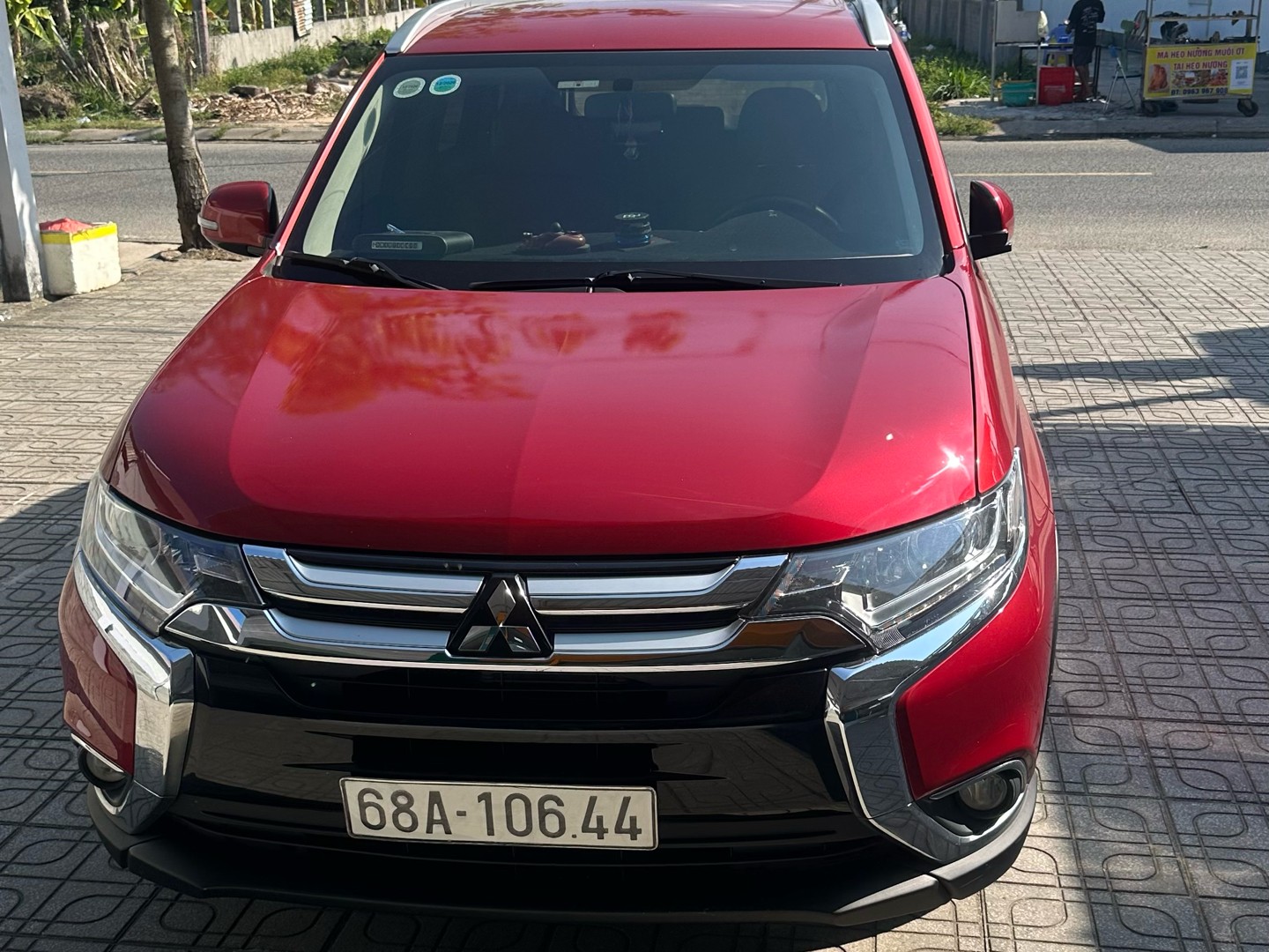 MITSUBISHI OUTLANDER 2019