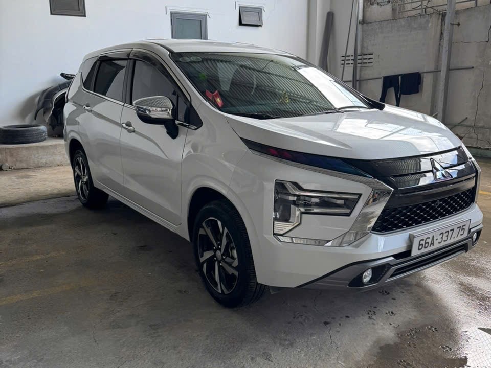 MITSUBISHI XPANDER PREMIUM 2025