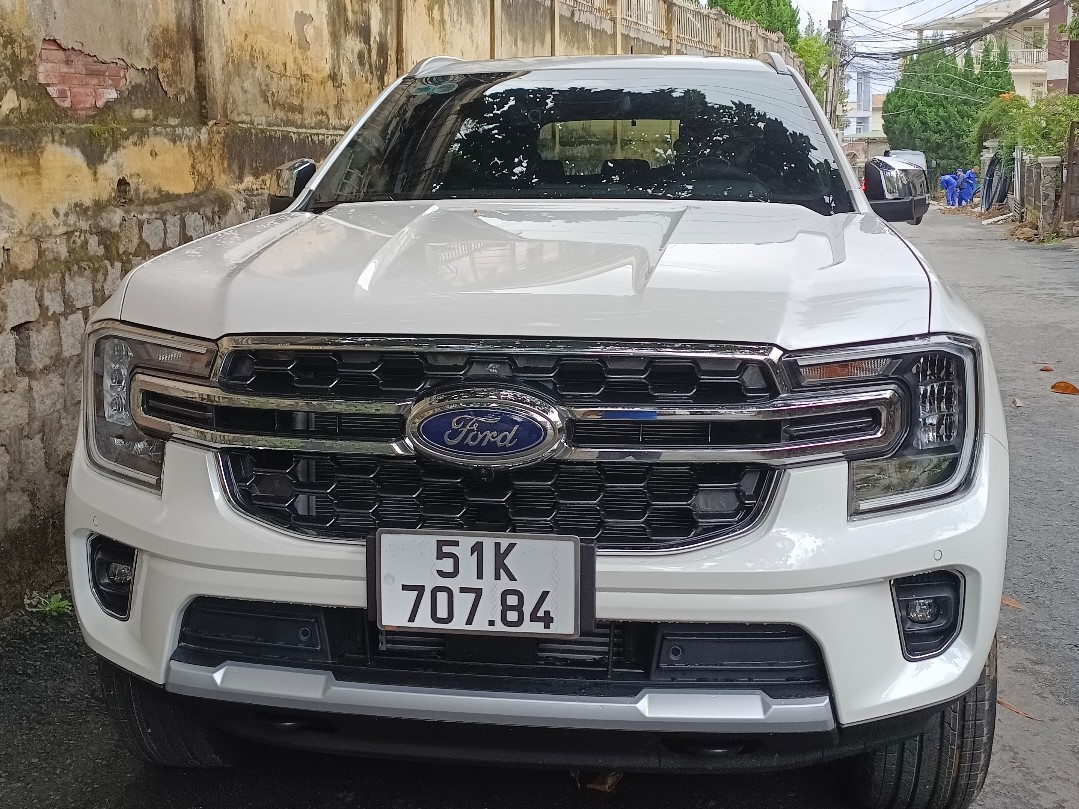 FORD EVEREST TITANIUM 2023