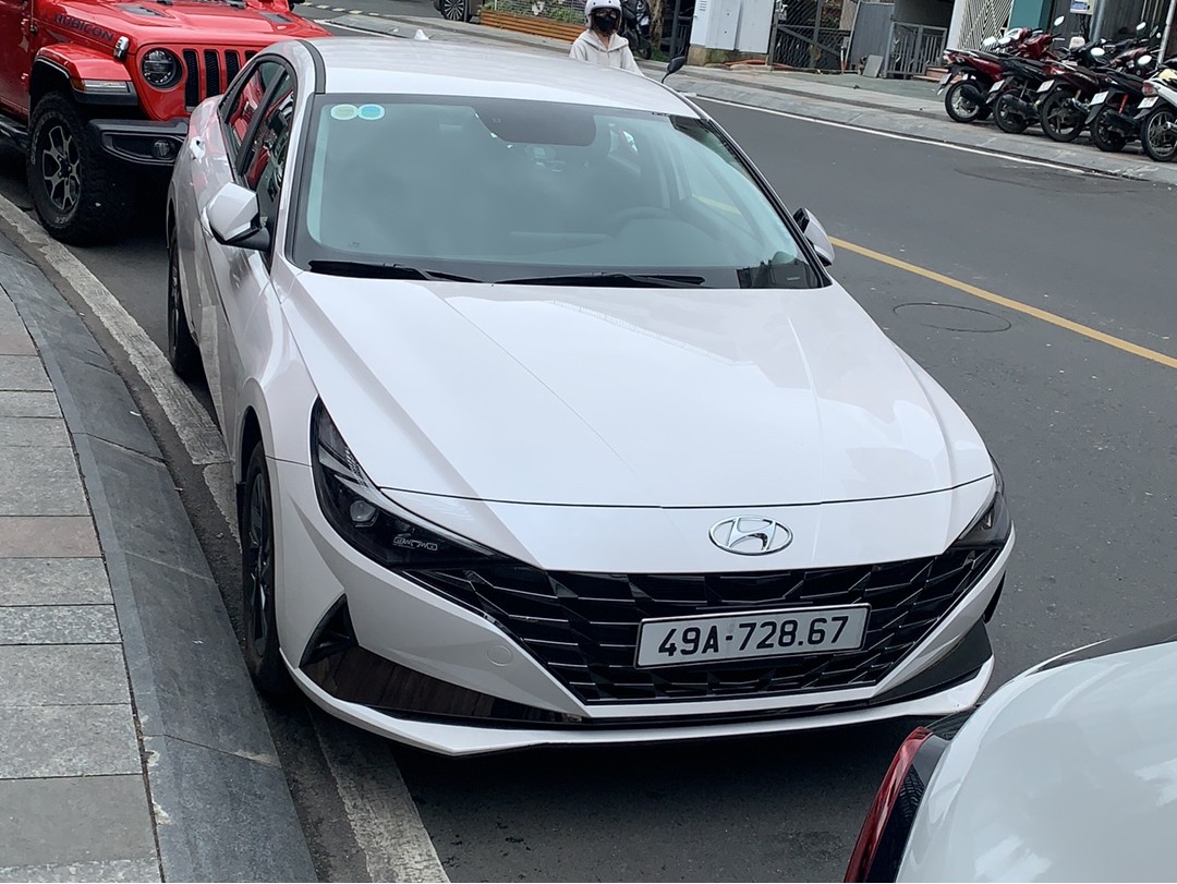HYUNDAI ELANTRA 2024