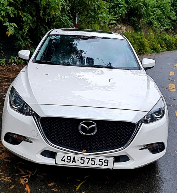 MAZDA 3 Deluxe 2019