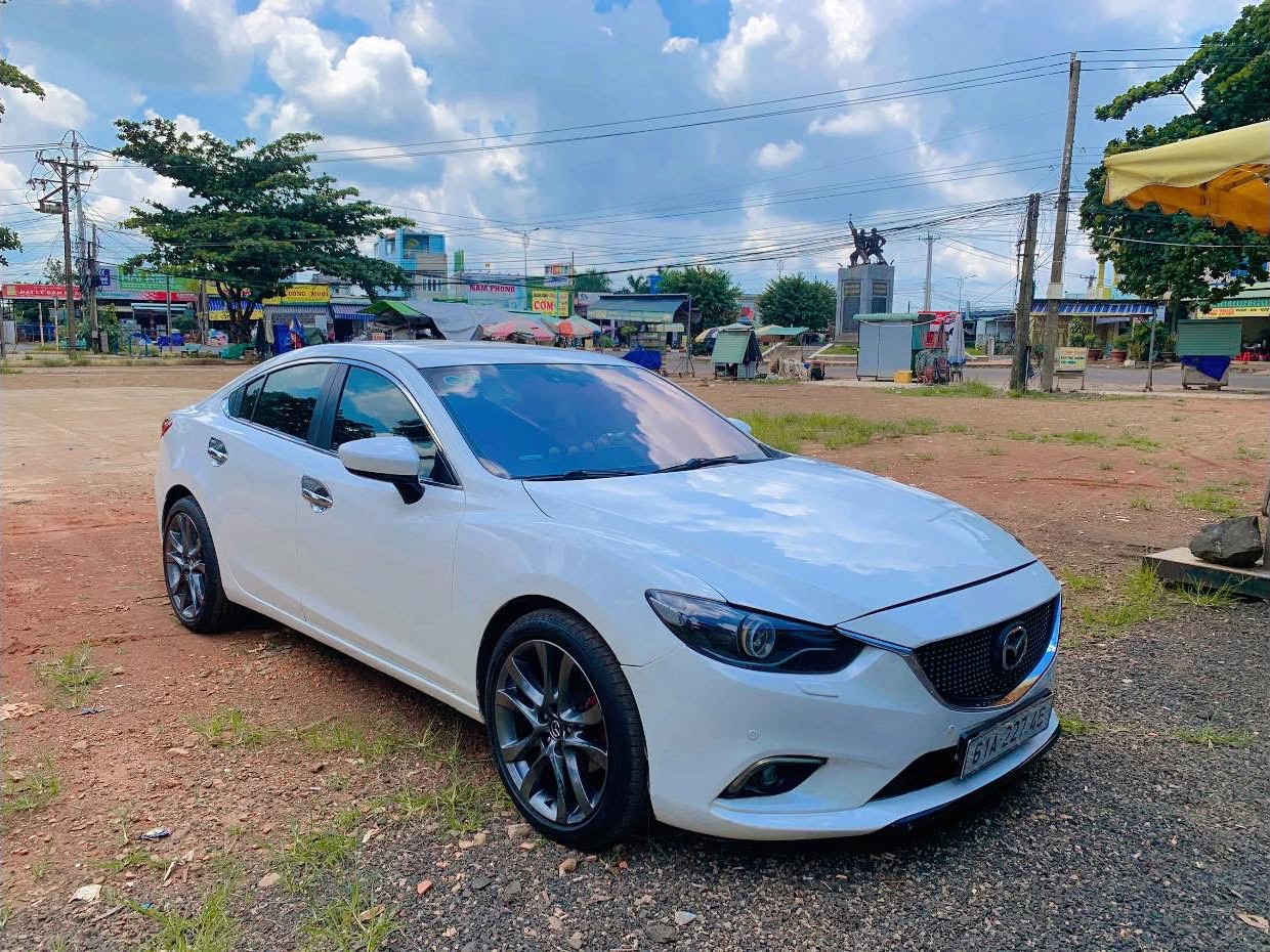 MAZDA 6 Luxury 2015