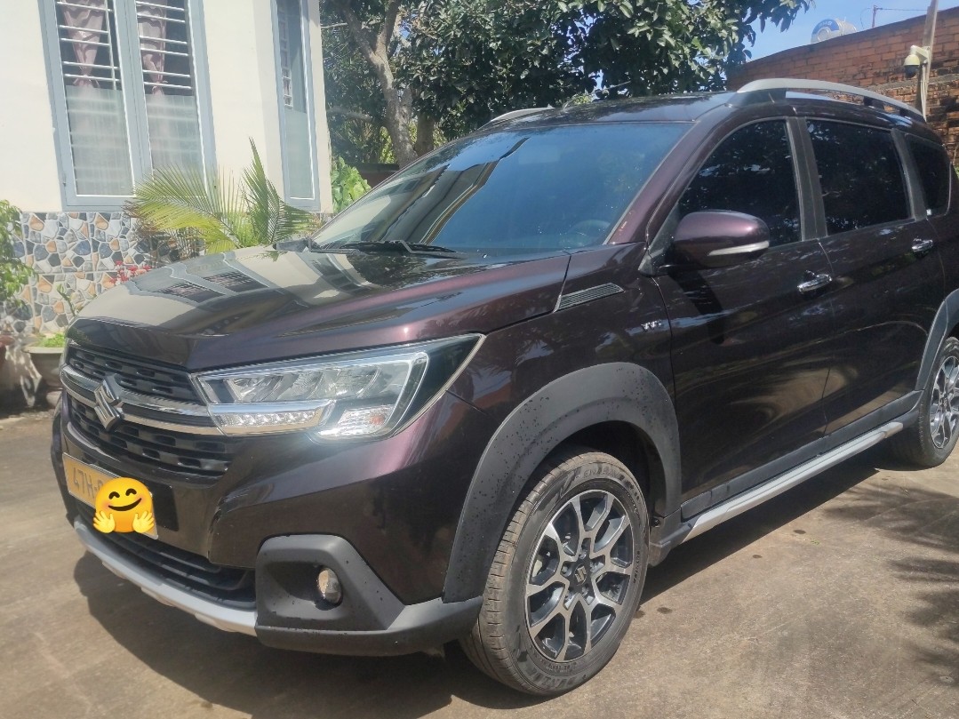SUZUKI XL7 2021
